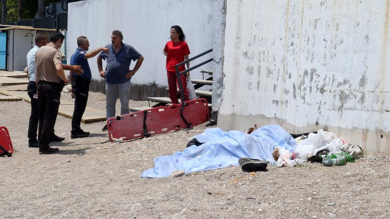 Konyaaltı Sahili’nde Şok! Cansız Bedeni Bulundu 2