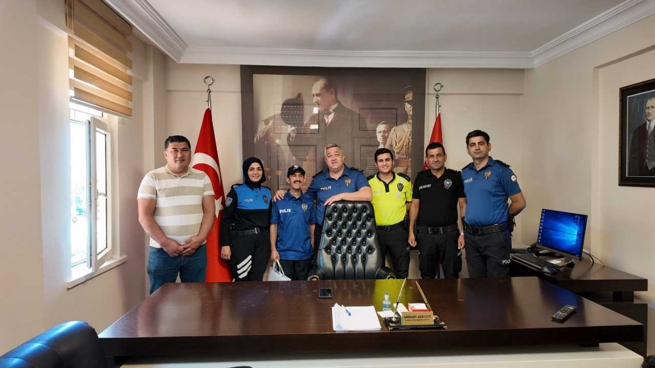 Kumluca'da Serebral Palsili Ali İhsan Polis Oldu 2