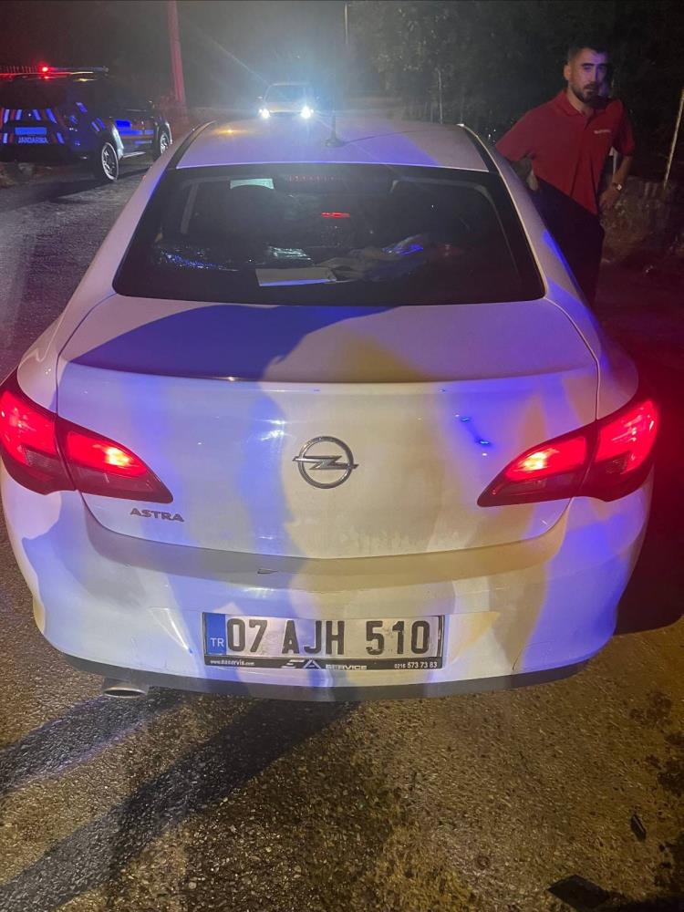 Manavgat’ta Otomobil ile Motosiklet Çarpıştı