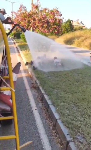 Manavgat’ta Sıcaktan Bunalan Çocuklara Belediyeden Sürpriz!