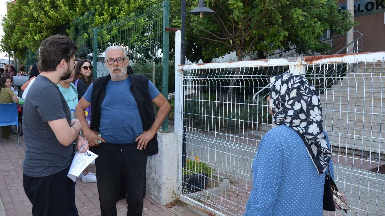 Serik’te Yks'ye 2 Dakika Geç Kaldı! Babası Israr Etti, Oğlu Vazgeçti 2
