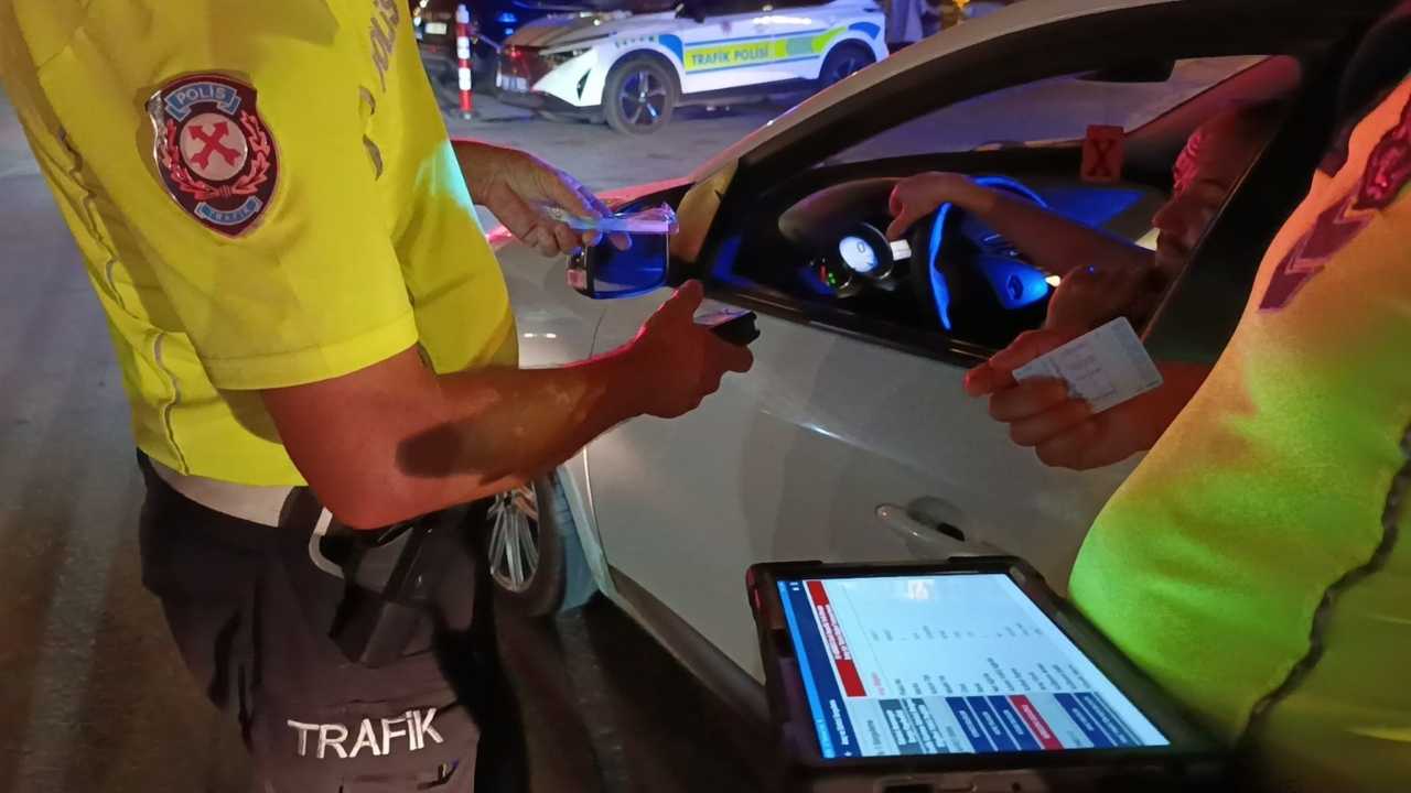 Adana’da 2 Günde 98 Sürücüye 596 Bin Tl Ceza Kesildi 2