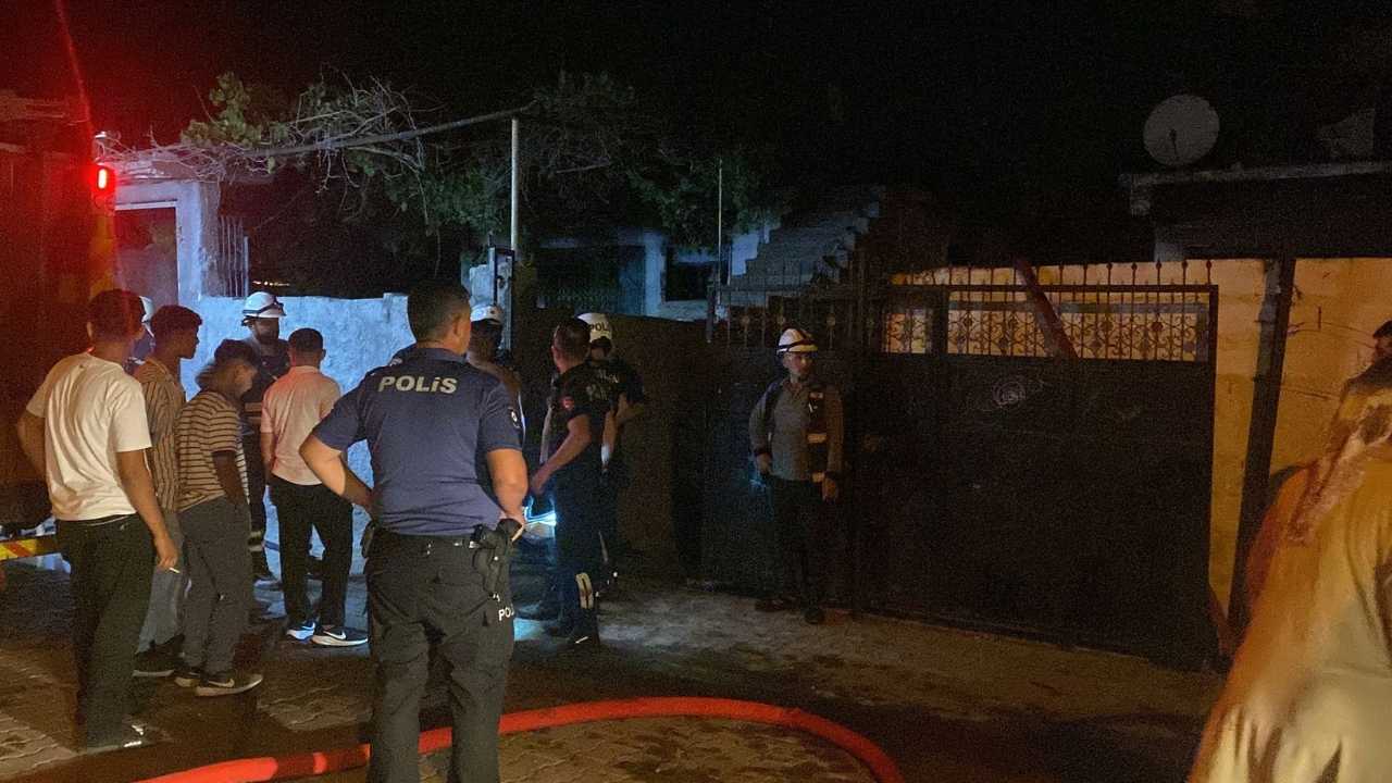 Adana’da Babasının Evini Ateşe Verdi2