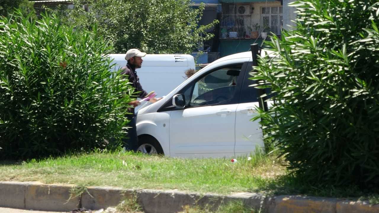 Adana’da Cam Silme Bahanesiyle Sürücülere Taciz 2