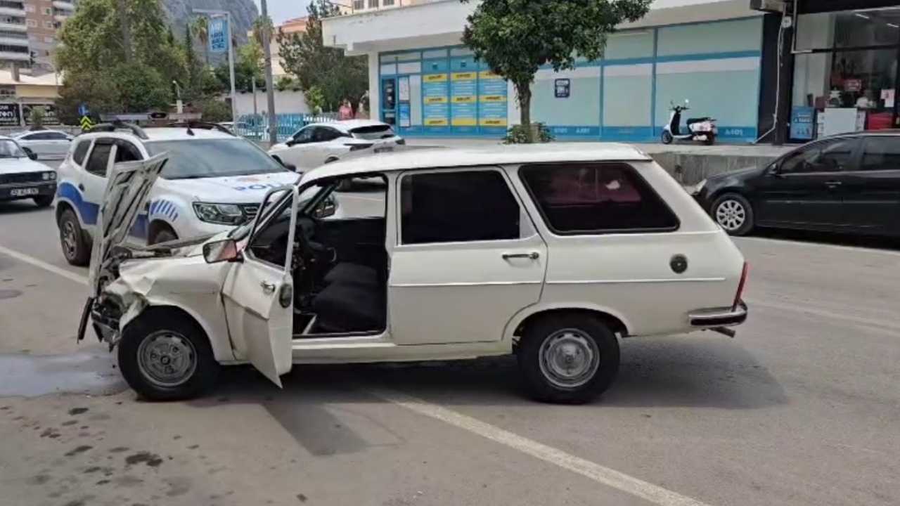 Adana’da Çarpışma Anında Araçtan Fırlayıp Koşmaya Başladı3