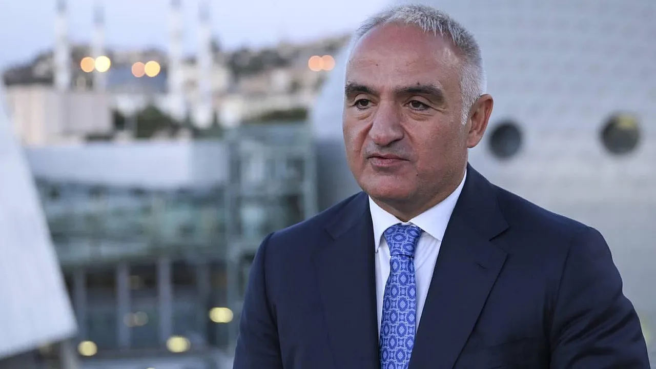 Antalya Ayakta! Bakan Ersoy Ve Ak Partililer Neden Susuyor Cem Küçük Bile İsyan Etti