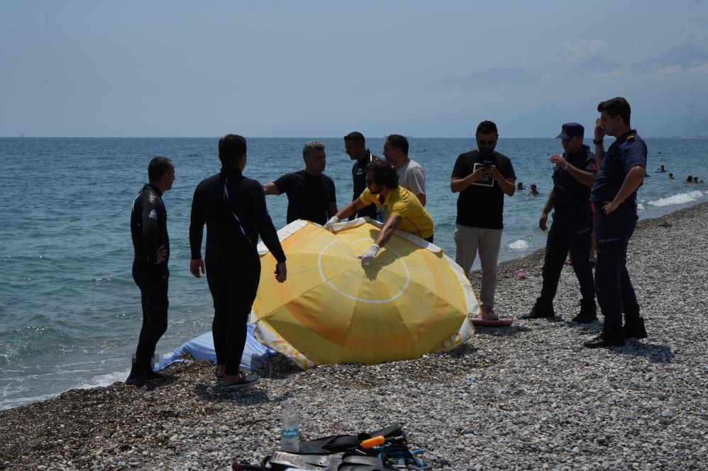 Antalya Konyaaltı Sahili’nde Cansız Beden Bulundu