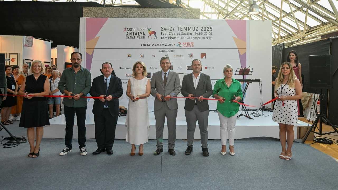 Antalya Kültür Takviminde Yeni Sayfa Artconcept Antalya Sanat Fuarı Açıldı 2