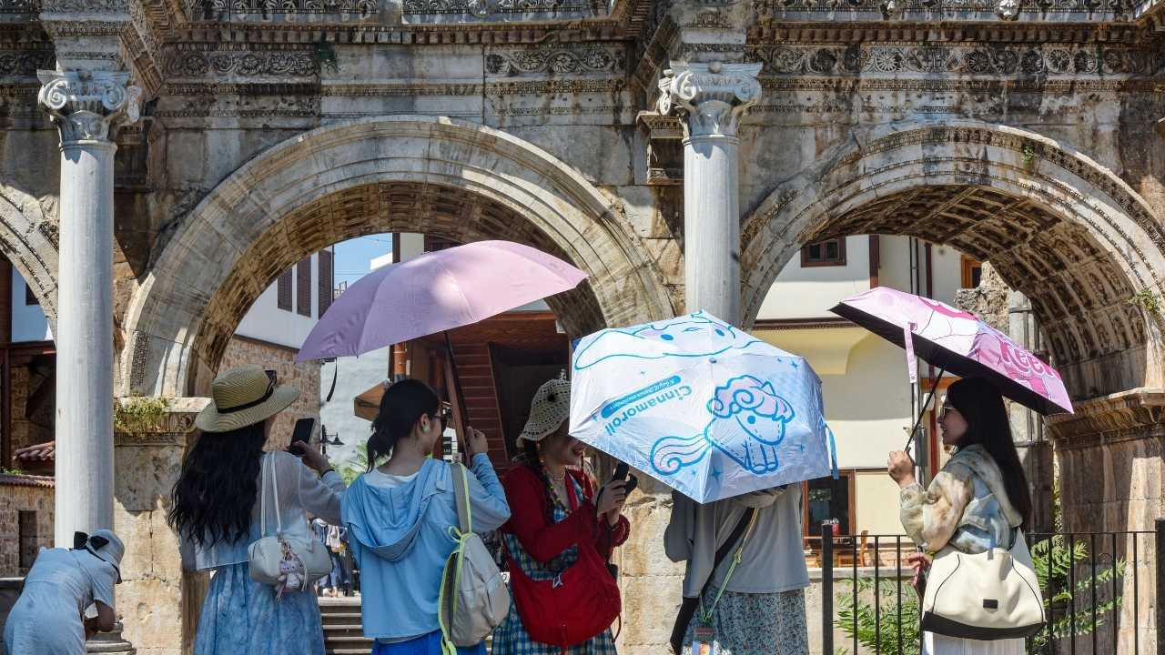 Antalya'da 25 Temmuz Cuma Gününe Dikkat! Rekor Sıcaklık Geliyor 2