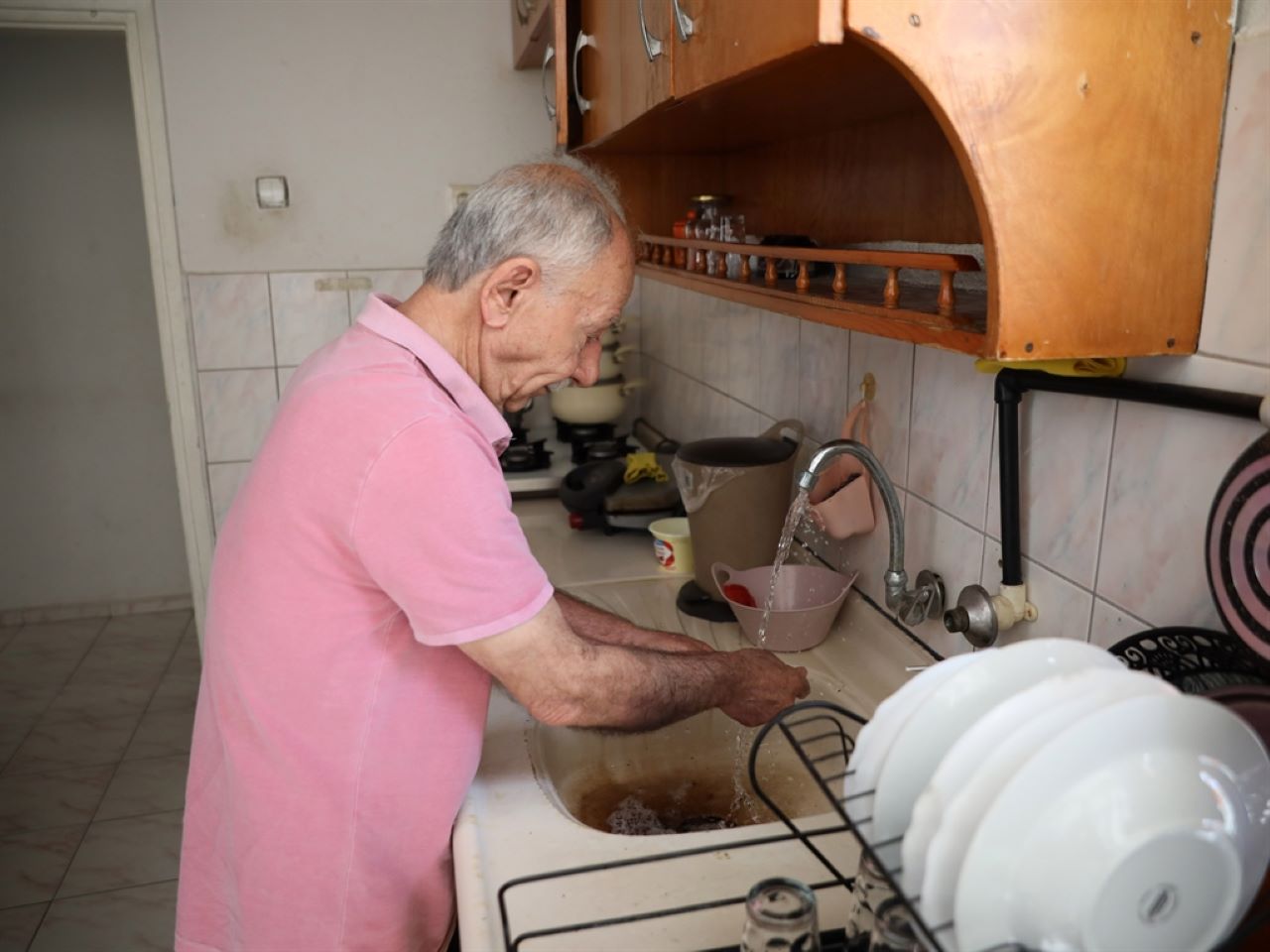 Antalya’da Dede ve Torunları Sokakta Kalma Tehlikesiyle Karşı Karşıya!