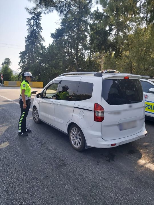 Antalya'da Havadan Karadan Ceza Yağdı 7 Günde 18 Bine Yakın Sürücüye İşlem 4