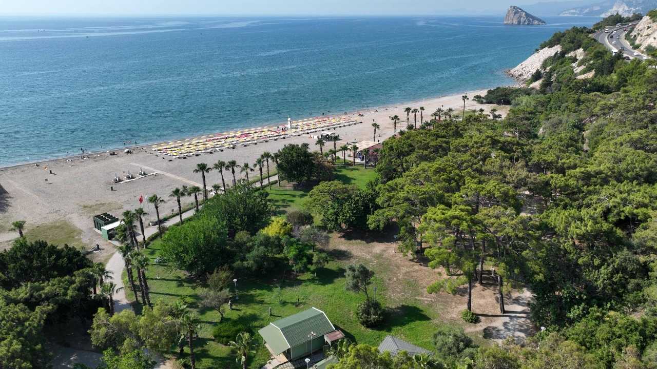 Antalya’da Kadınlar Plajı 2025 Sezonunda Kadınların Favorisi 2
