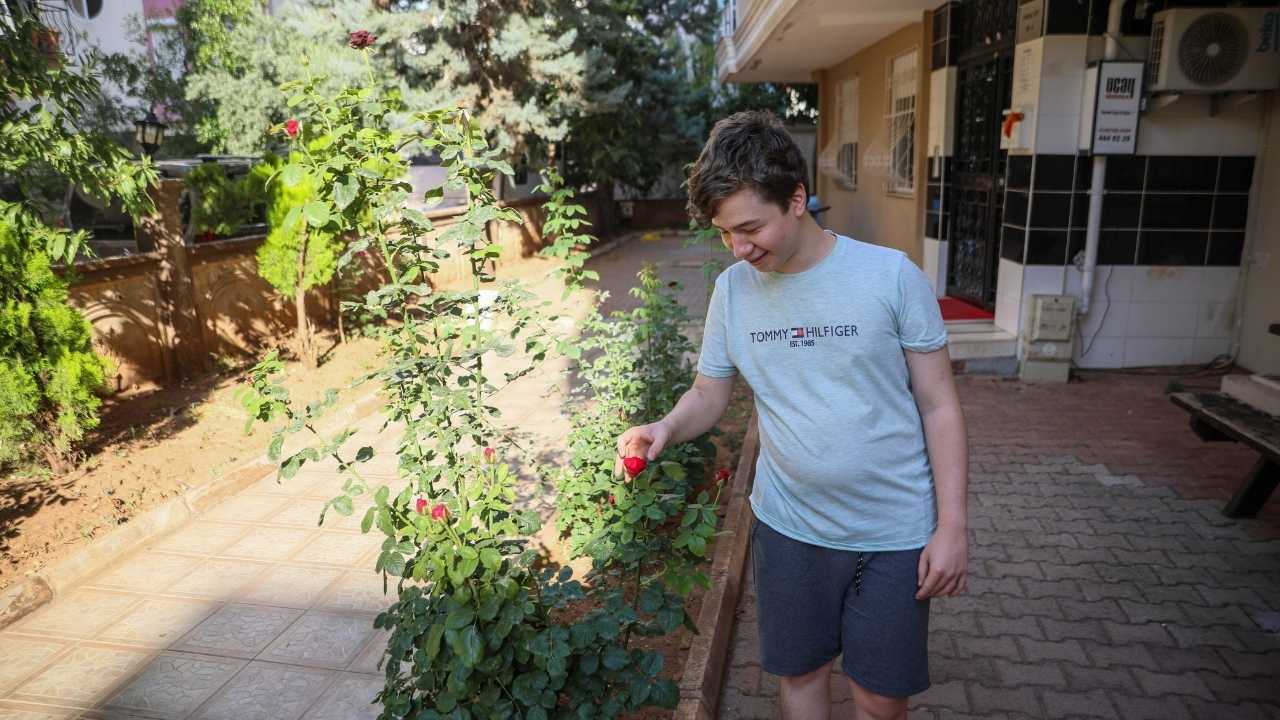 Antalya'da Mucize Geri Dönüş! Balkondan Düşen Çocuk Yeniden Yürümeye Başladı 3