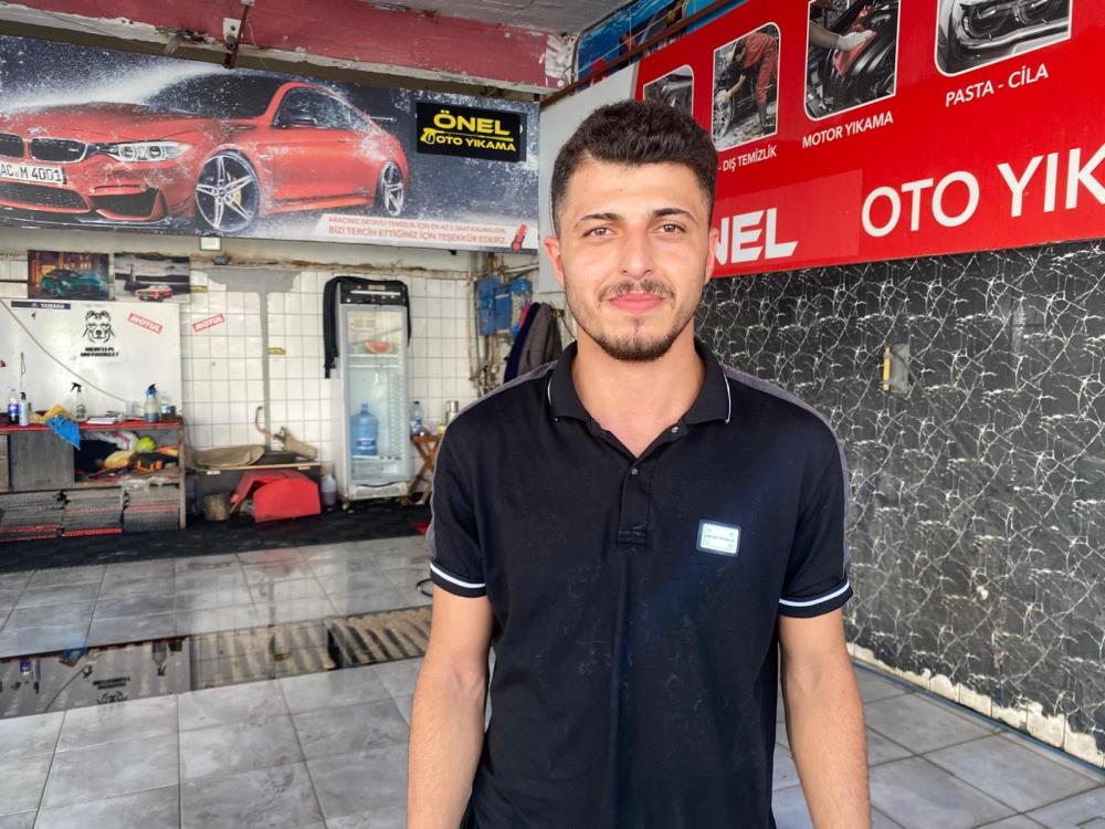 Antalya’da Sıcaktan Bunalan Köpeğin Serinleme Yöntemi Şaşırttı
