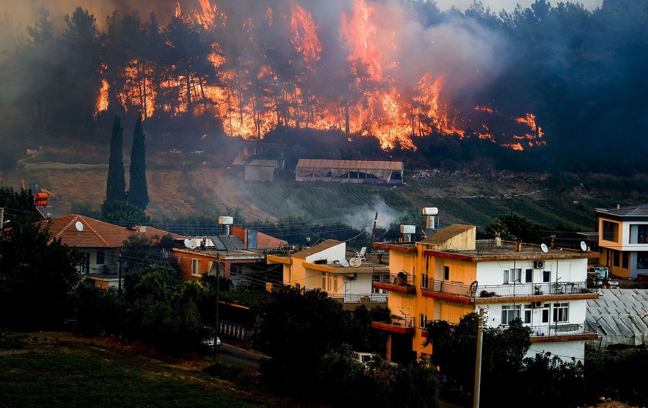 Antalya'da Son 10 Yılda 67 Bin Hektar Alan Yandı