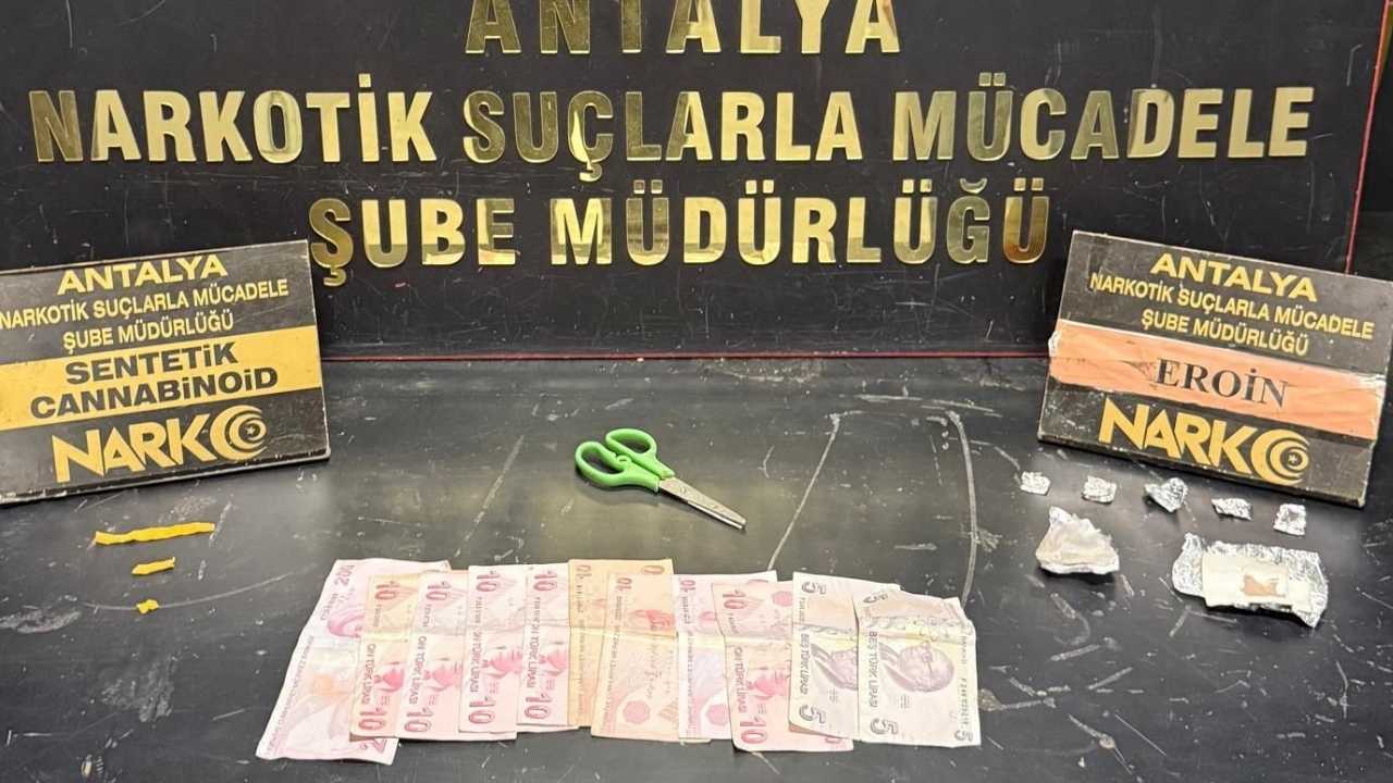 Antalya’da Uyşturucu Operasyonları 24 Gözaltı, Binlerce Ecza Maddesi (3)