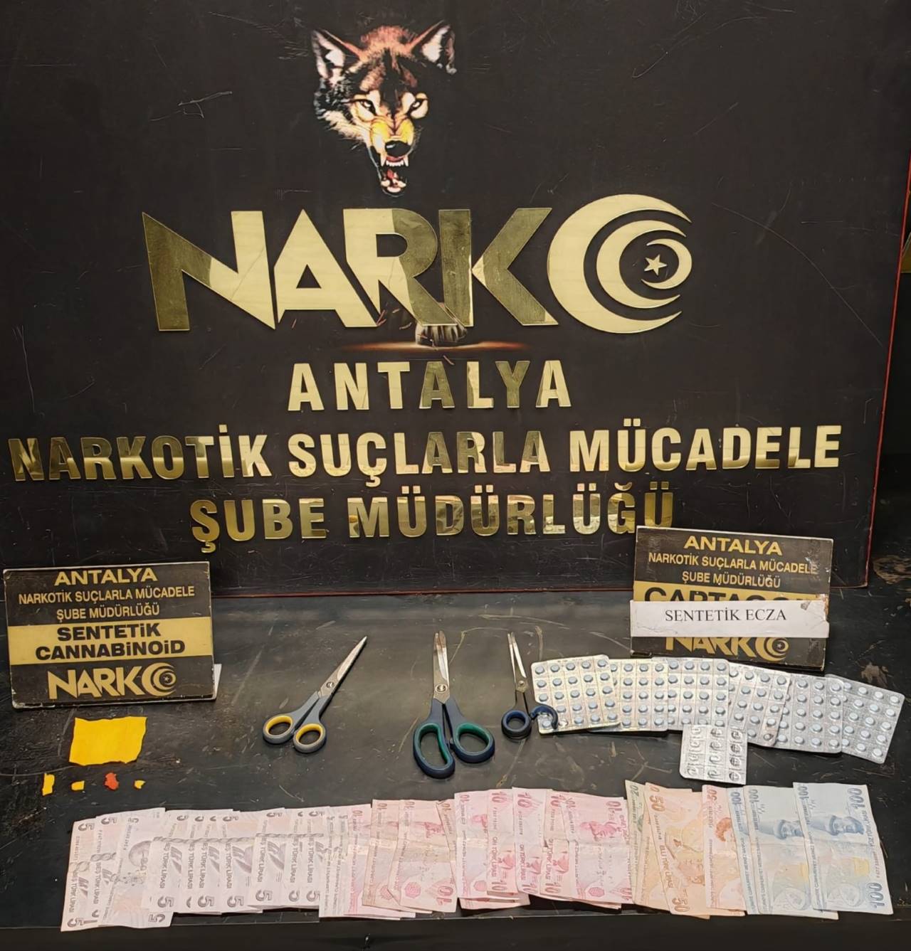 Antalya'da Uy*şturucu Operasyonlarında 20 Kişi Tutuklandı!
