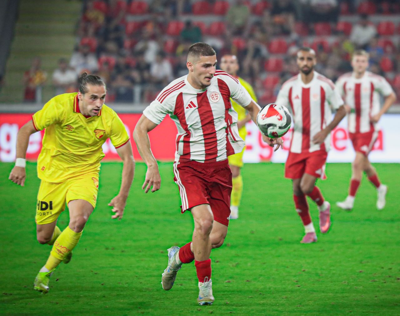 Antalyaspor Hazırlık Maçında Göztepe'ye Kaybetti