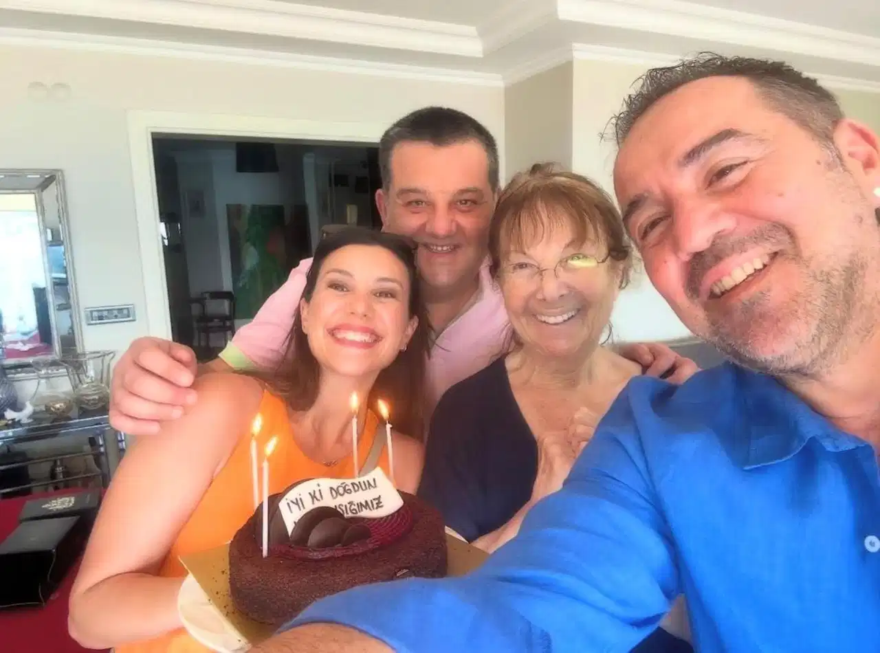 Ata Demirer'in Yeni Aşkı Ortaya Çıktı! İşte Yeni Sevgilisi 1212