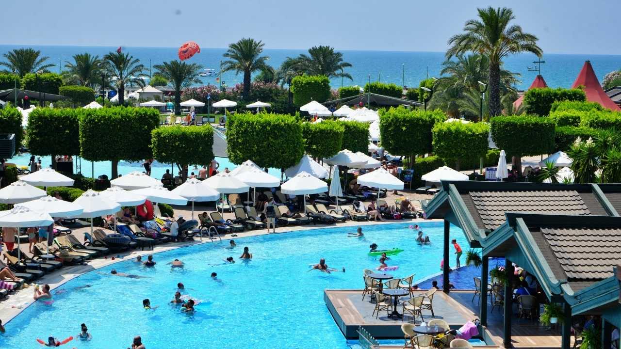 Bölgesel Krizler Antalya’nın Yüksek Turizm Hedefini Baltaladı 2