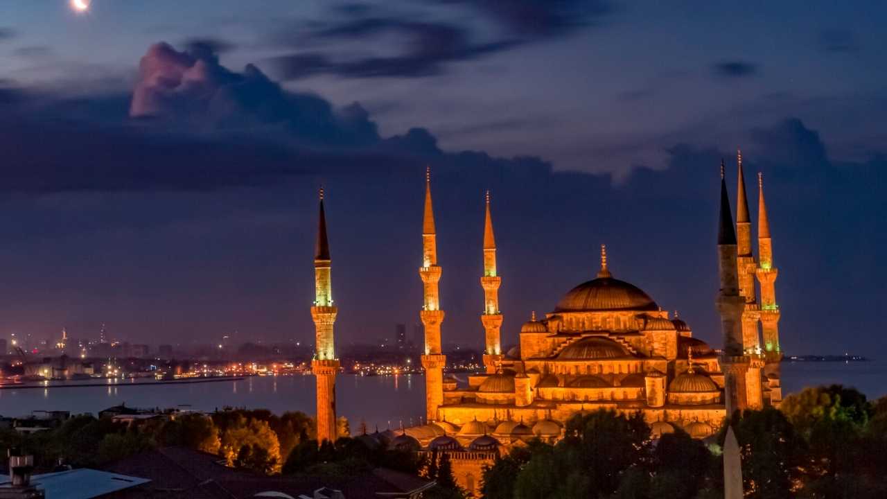 Bu Gece 90 Bin Camiden Aynı Anda Sela Okunacak2