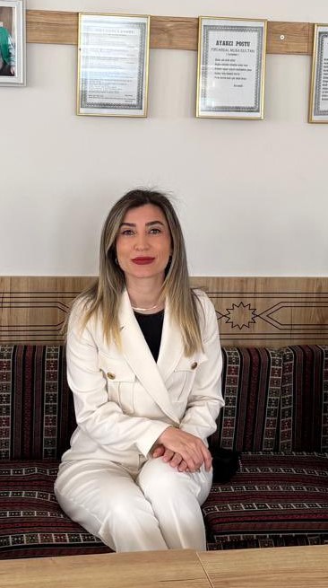 Erdoğan İçin Görevinden Olmuştu! Alevi Bektaşi Kültür Ve Cemevi Başkanı Seçilen Esma Ersin Kimdir 4
