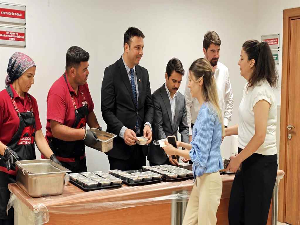 Gazipaşa Adliyesi’nde Aşure Bereketi1212
