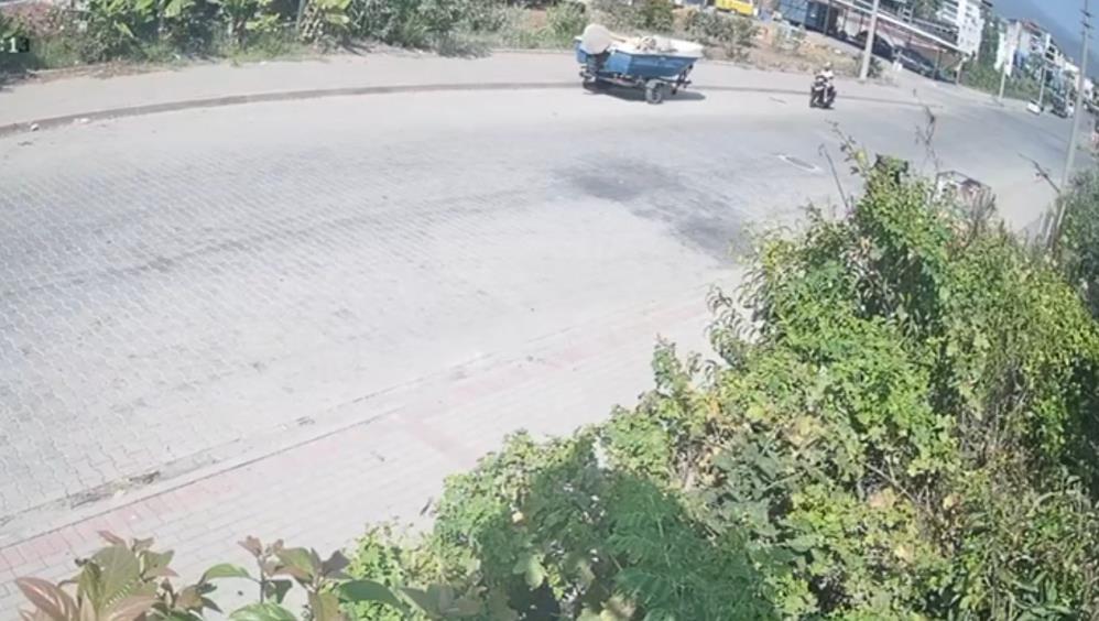Gazipaşa'da Ehliyetsiz Motosiklet Sürücüsü Öl*mden Döndü! 