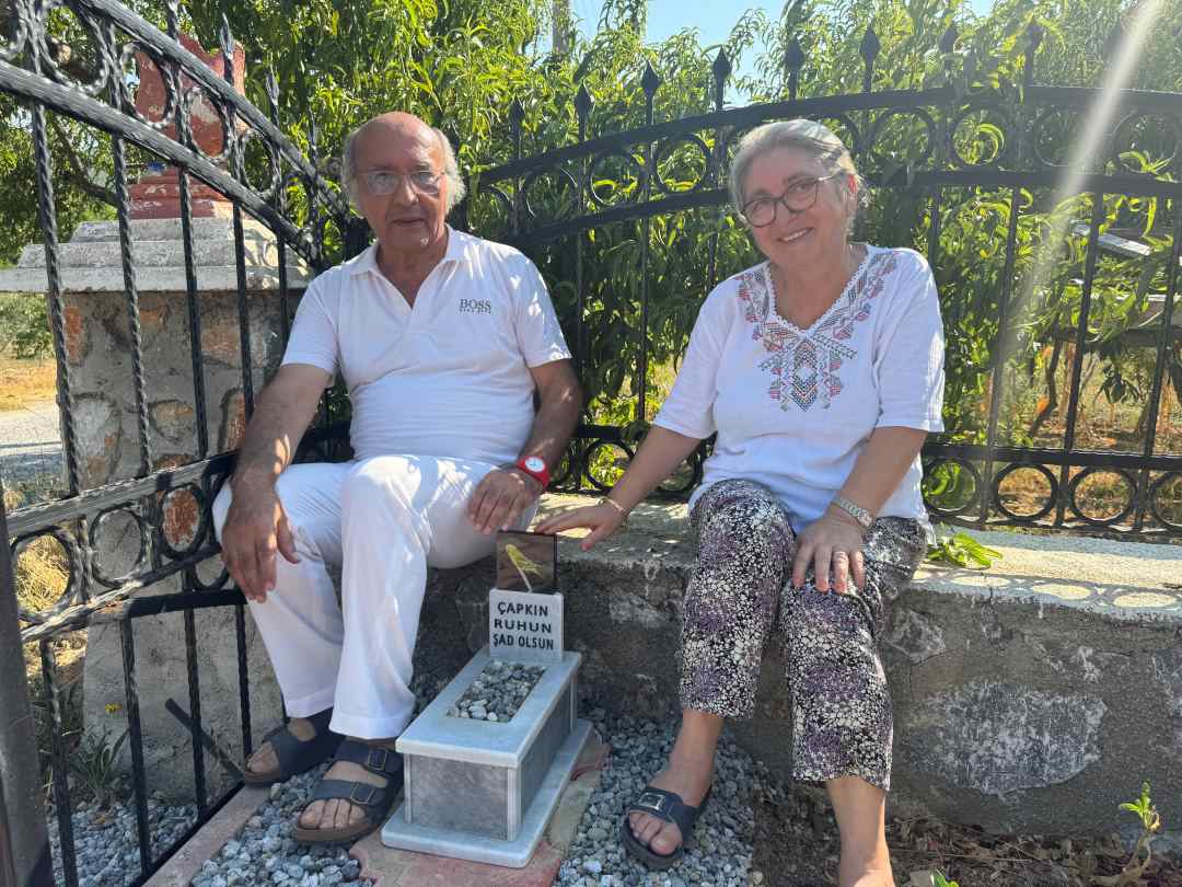 Antalya’da Ölen Kuşları İçin Mezar Yaptırdılar 1