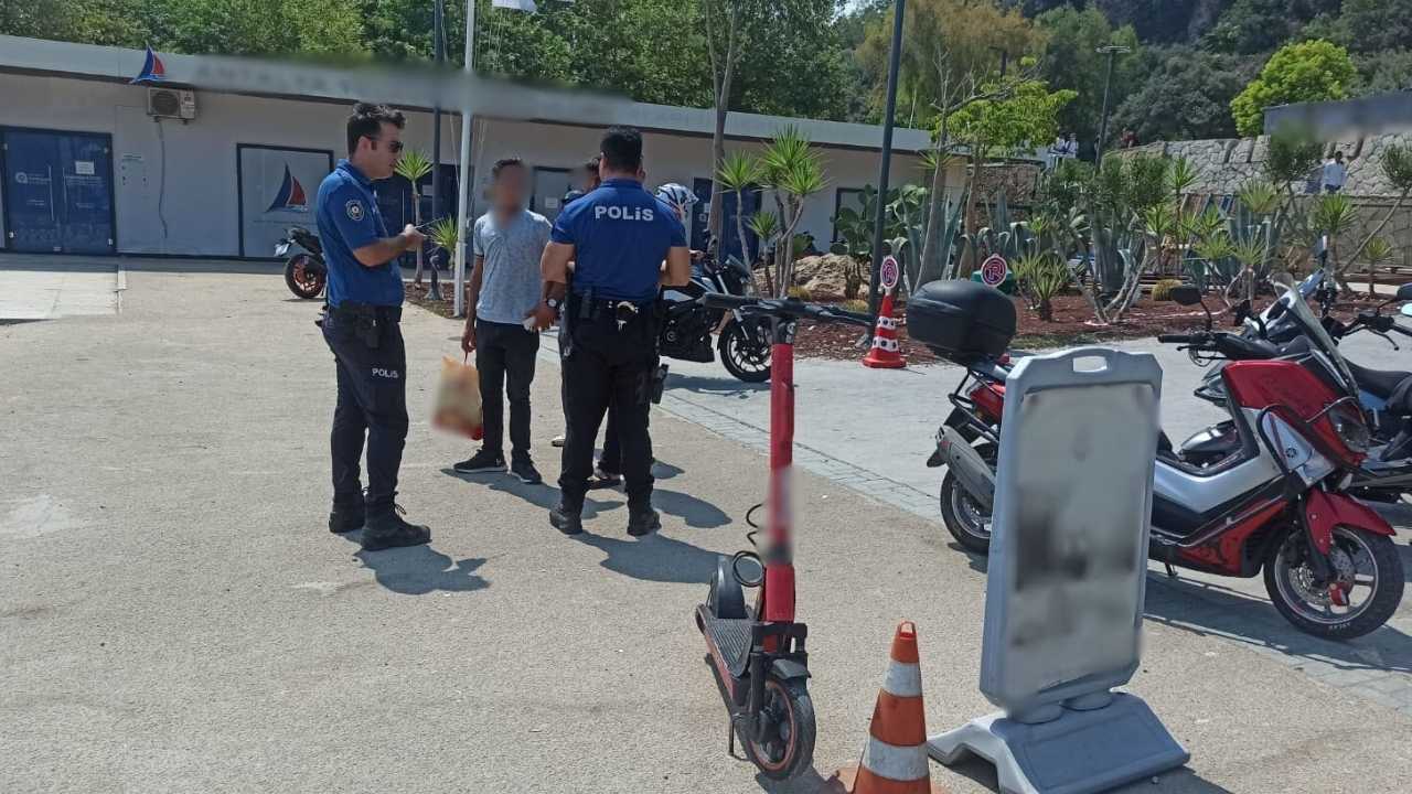 Huzur Antalya Operasyonu 5 Bin 876 Şüpheli Sorgulandı (1)-4