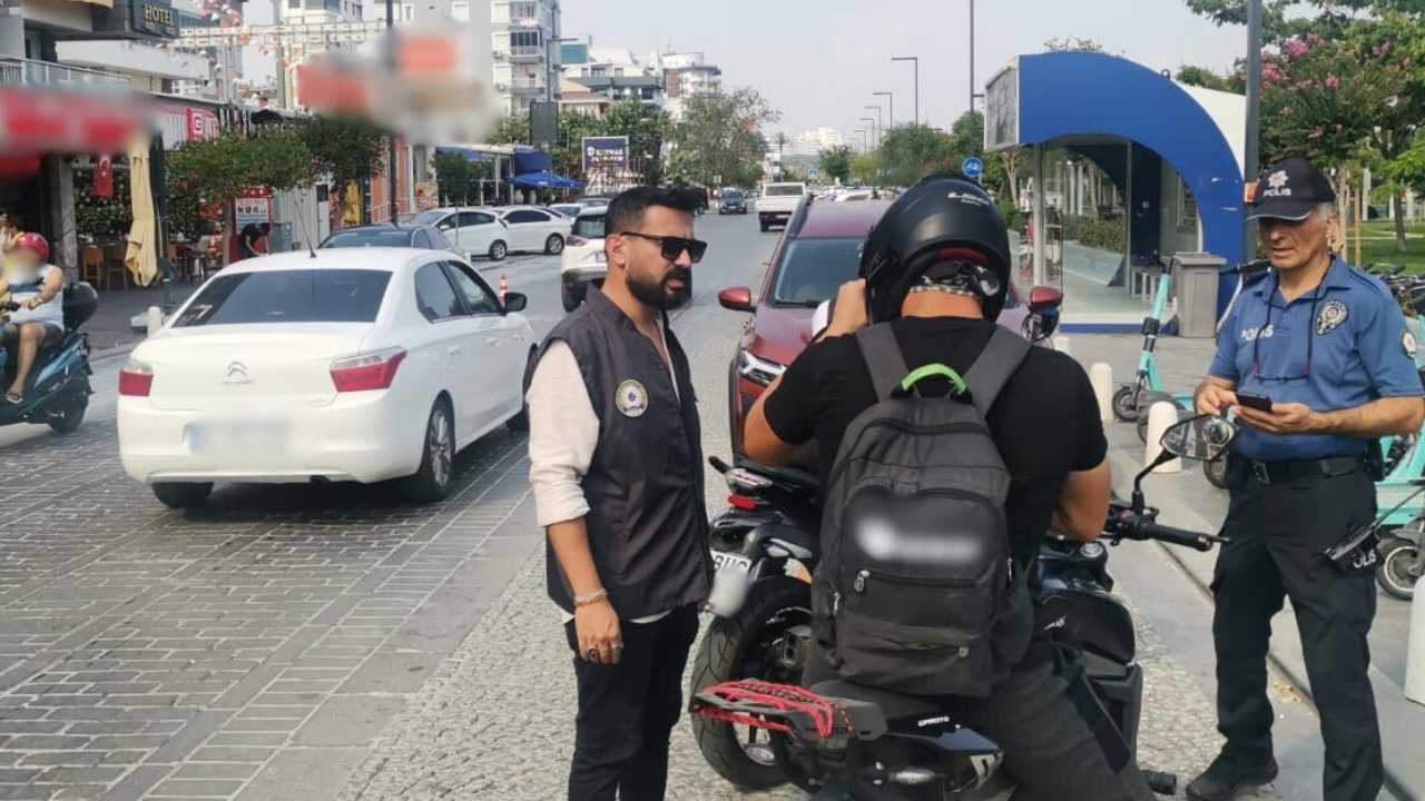 Huzur Antalya Operasyonu 5 Bin 876 Şüpheli Sorgulandı (2)