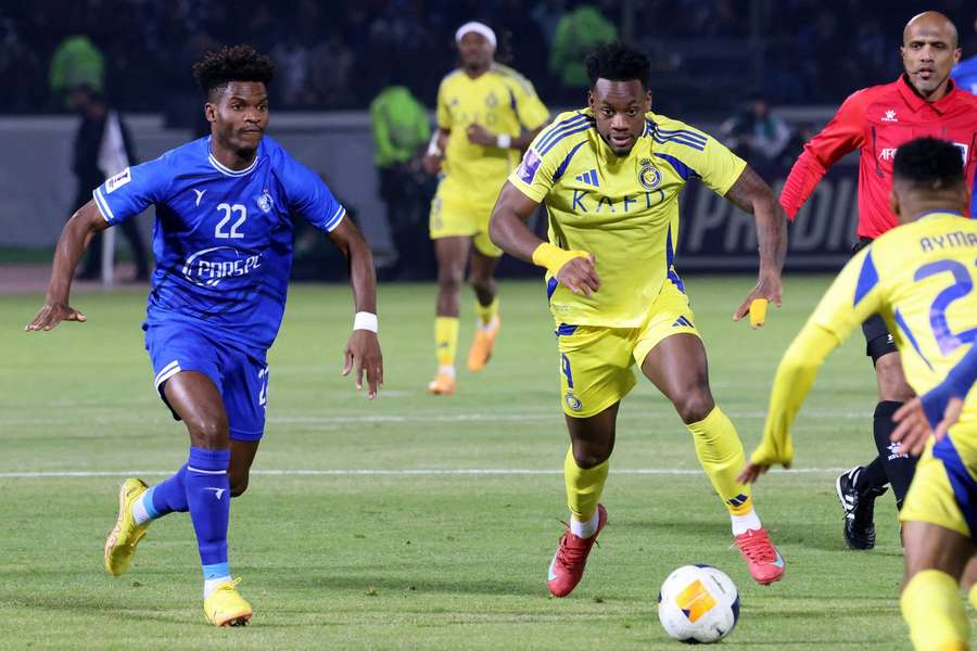 Jhon Duran Fenerbahçe İçin Yola Çıktı! İstanbul'a Geliyor