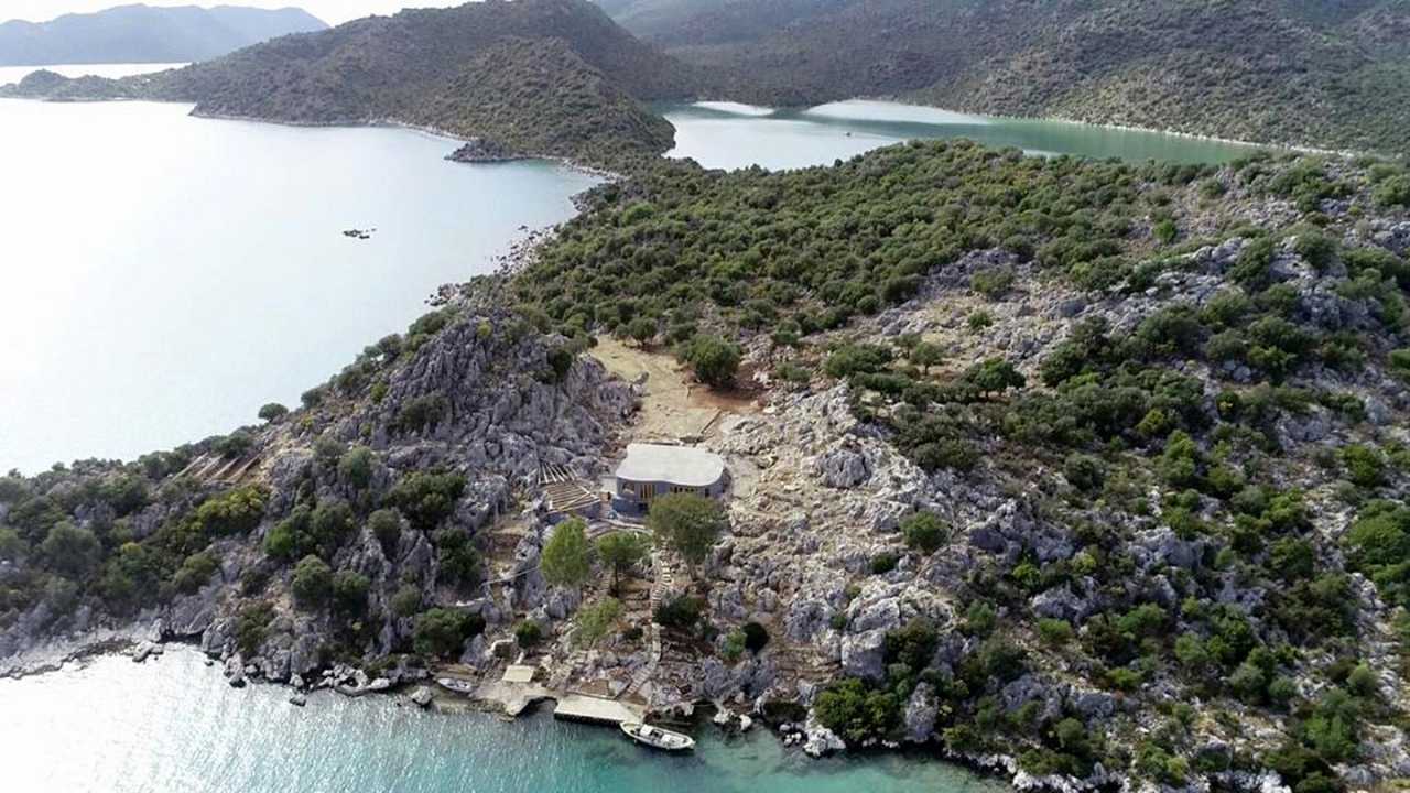 Kekova’da Kaçak Villa Skandalı Danıştay ‘Yıkın’ Dedi, Hala Kiralanıyor! 3