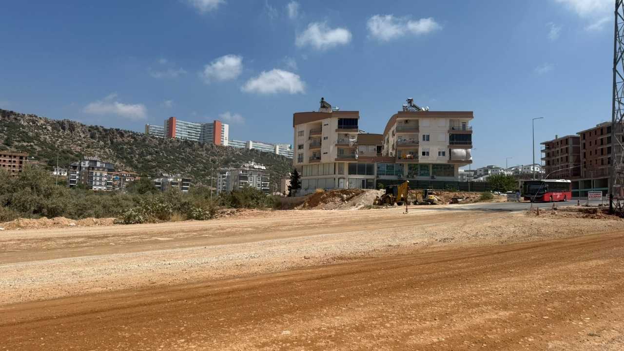 Kepez Göçerler’de İki Yıldır Süren Asfalt Bekleyişi 2