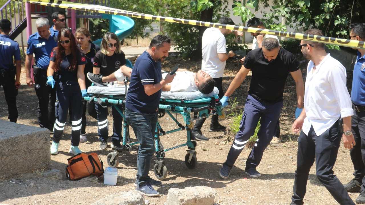 Kepez’de Çocuk Parkında Dehşt Başına Silah Dayadı, Vurup Kaçtı 2