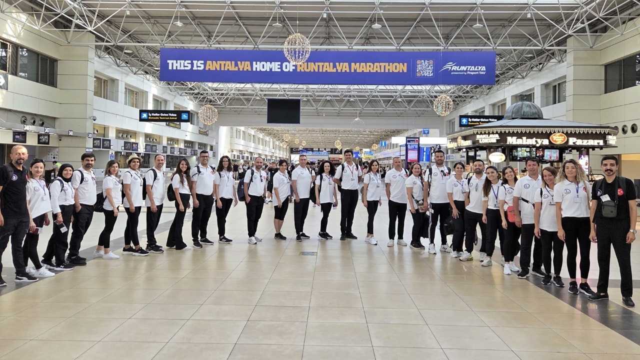 Konyaaltı Belediyesi Ekibi, Üsküp’teki Uluslararası Festivalde (1)-1