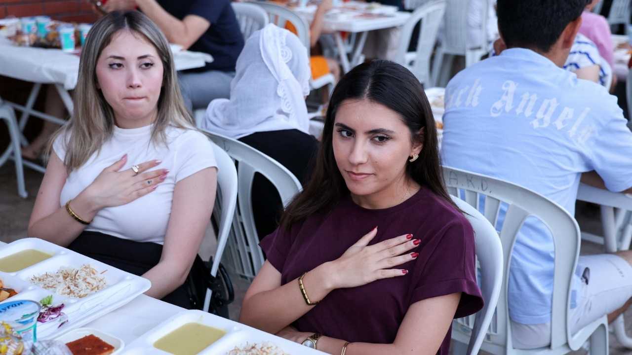 Manavgat Cemevi’nde Anlamlı Muharrem Lokması Etkinliği 4