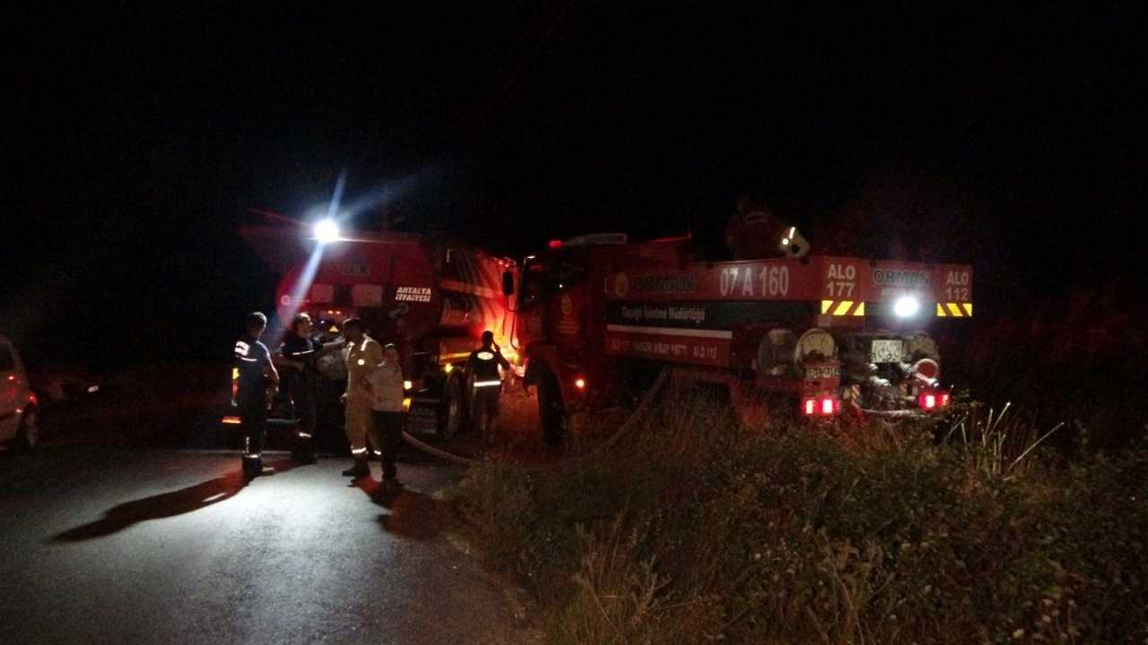 Manavgat’ta 8 Dönüm Alanın Kül Olduğu Yangın Söndürüldü 3