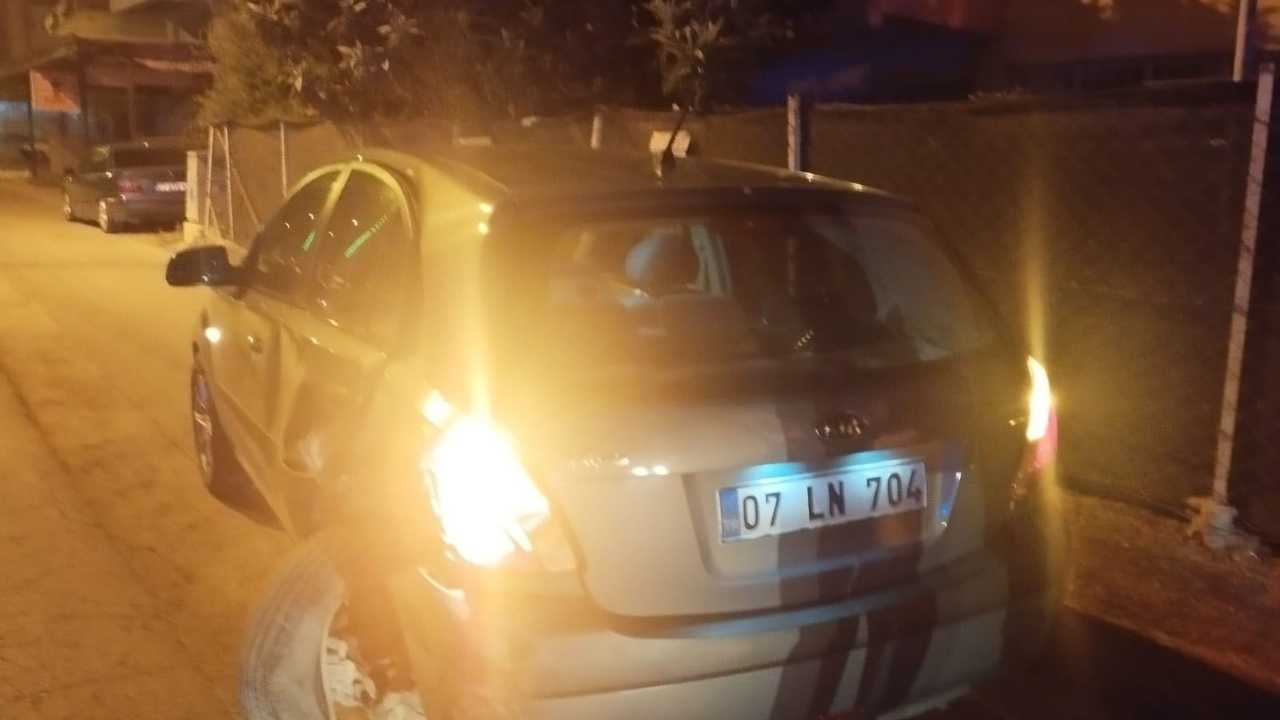 Serik’te İki Aracın Çarpıştığı Kazada 2 Yaralı2