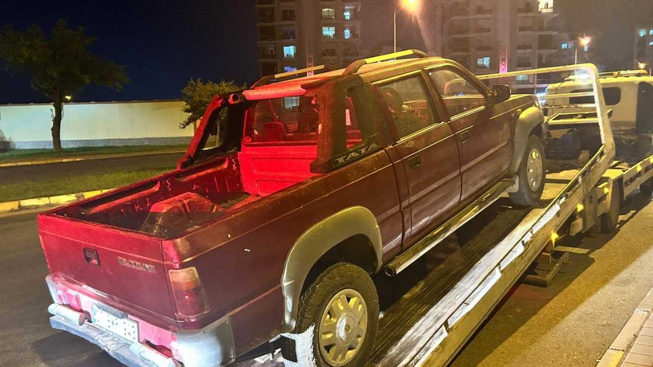 antalyada-eski-nisanlisinin-sikayetiyle-kamyonetine-el-konuldu4.jpg