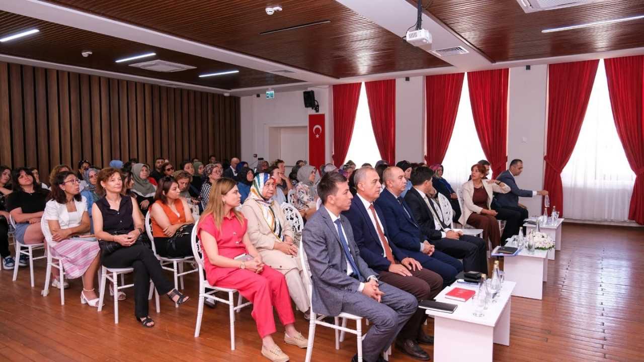 burdurda-kadin-kooperatifleri-icin-guc-birligi-toplantisi-yapildi3.jpg