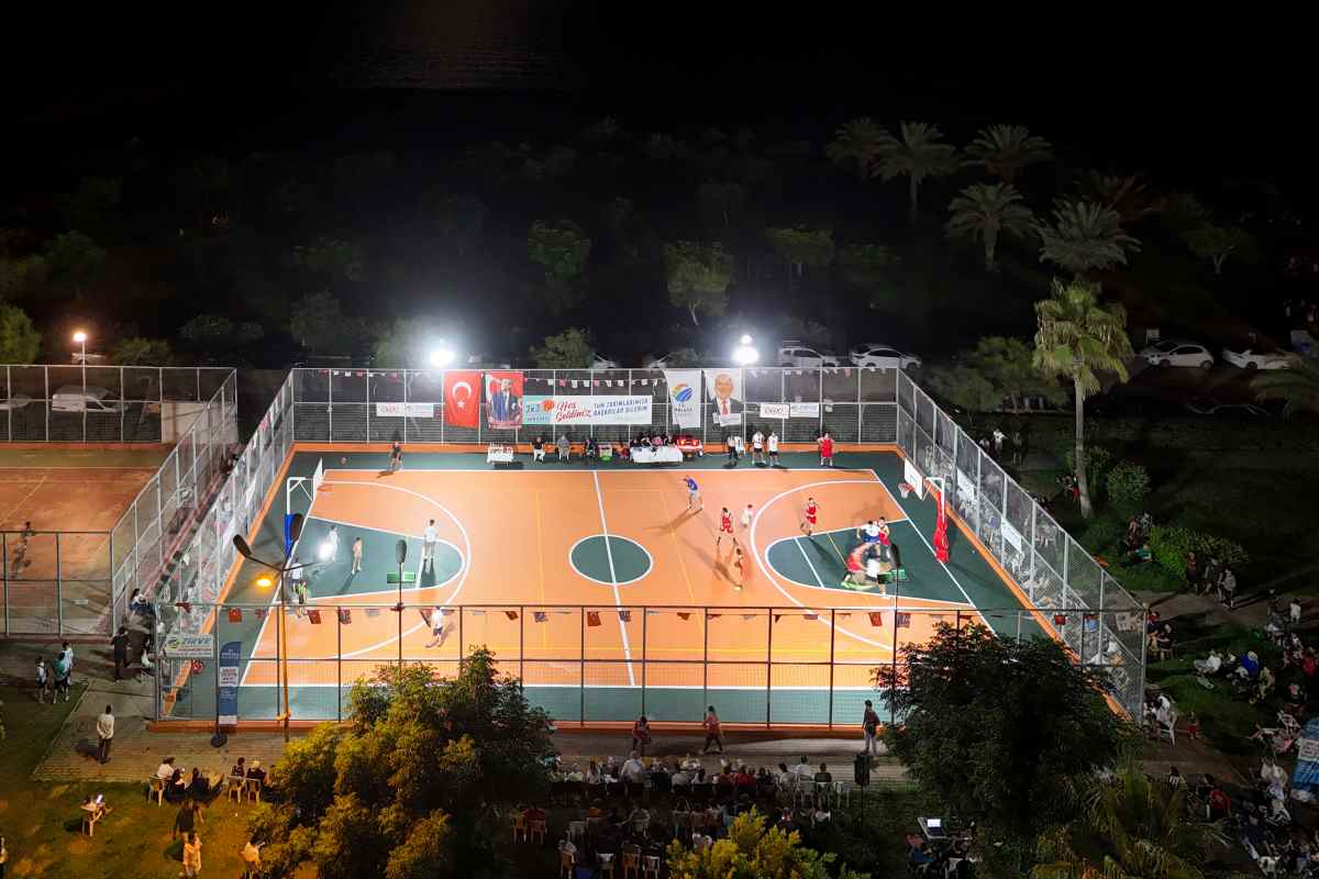 kumlucada-sokak-basketbolu-coskusu-2.jpg