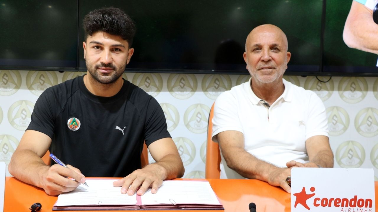 Alanyaspor’dan 4 Transfer Birden! İşte Yeni Sezonun Güçlü Kadrosu (2)