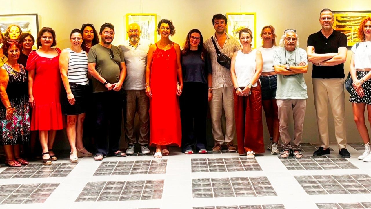 Antalya'da Geri Dönüşümle Yaratılan Sanat Herkesi Hayran Bıraktı (1)