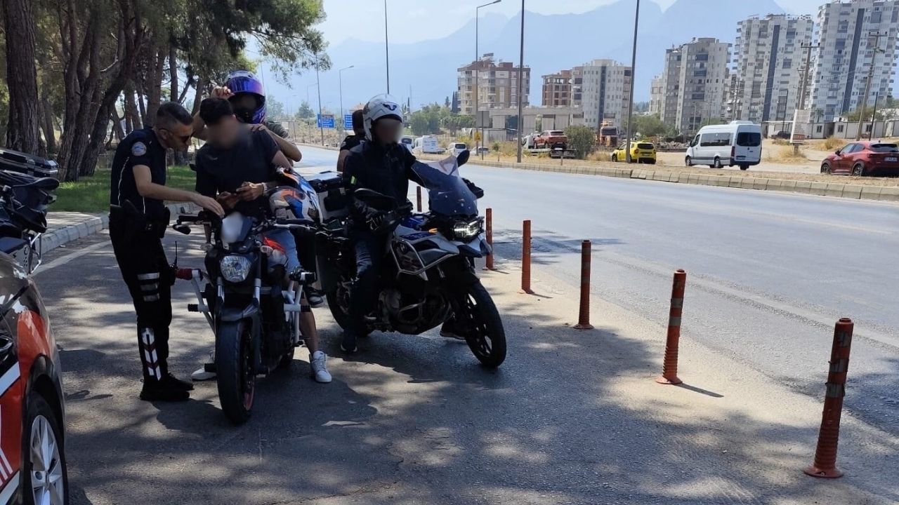 Antalya’da Motosiklet Alarmı! Yüzlerce Araç Denetlendi, 33’Ü Men Edildi! (2)