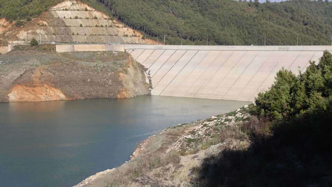 Hatay’da Karaçay Barajı Kuraklıkla Can Çekişiyor4