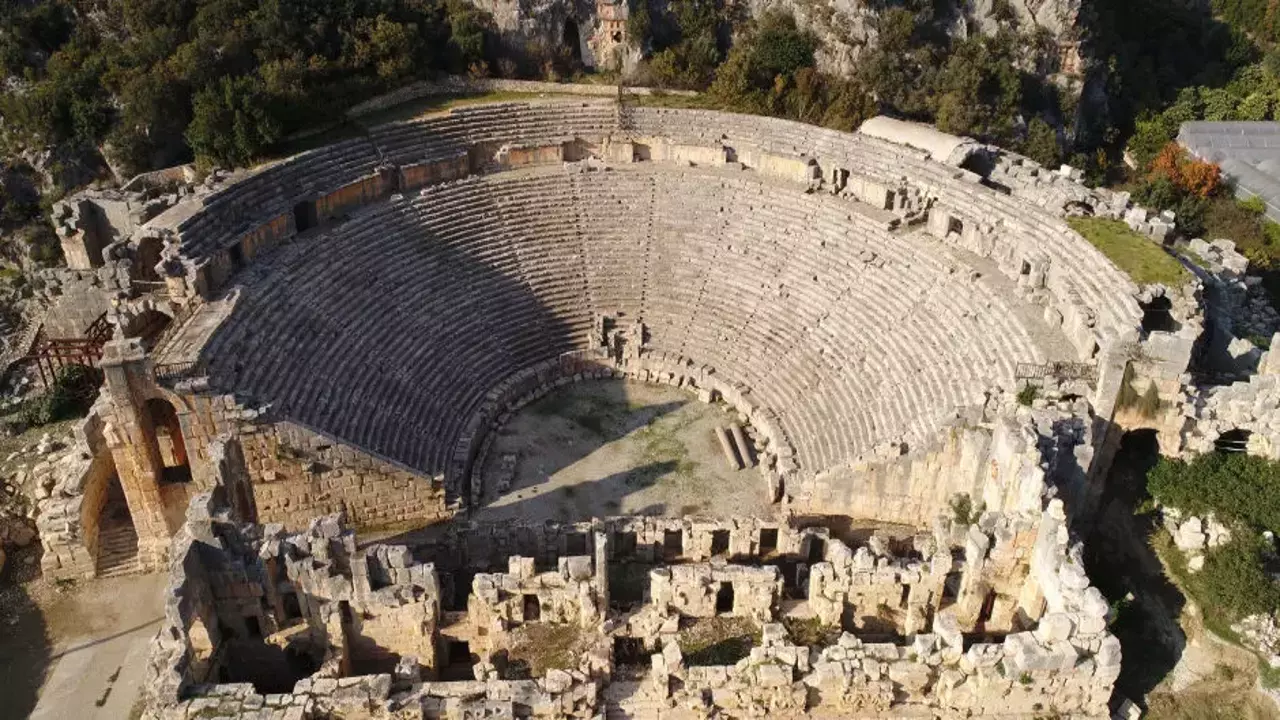 Taşlara Kazınmış Uygarlık Myra Antik Kenti’ne Nasıl Gidilir, Nerede, Neler Var12 (1)
