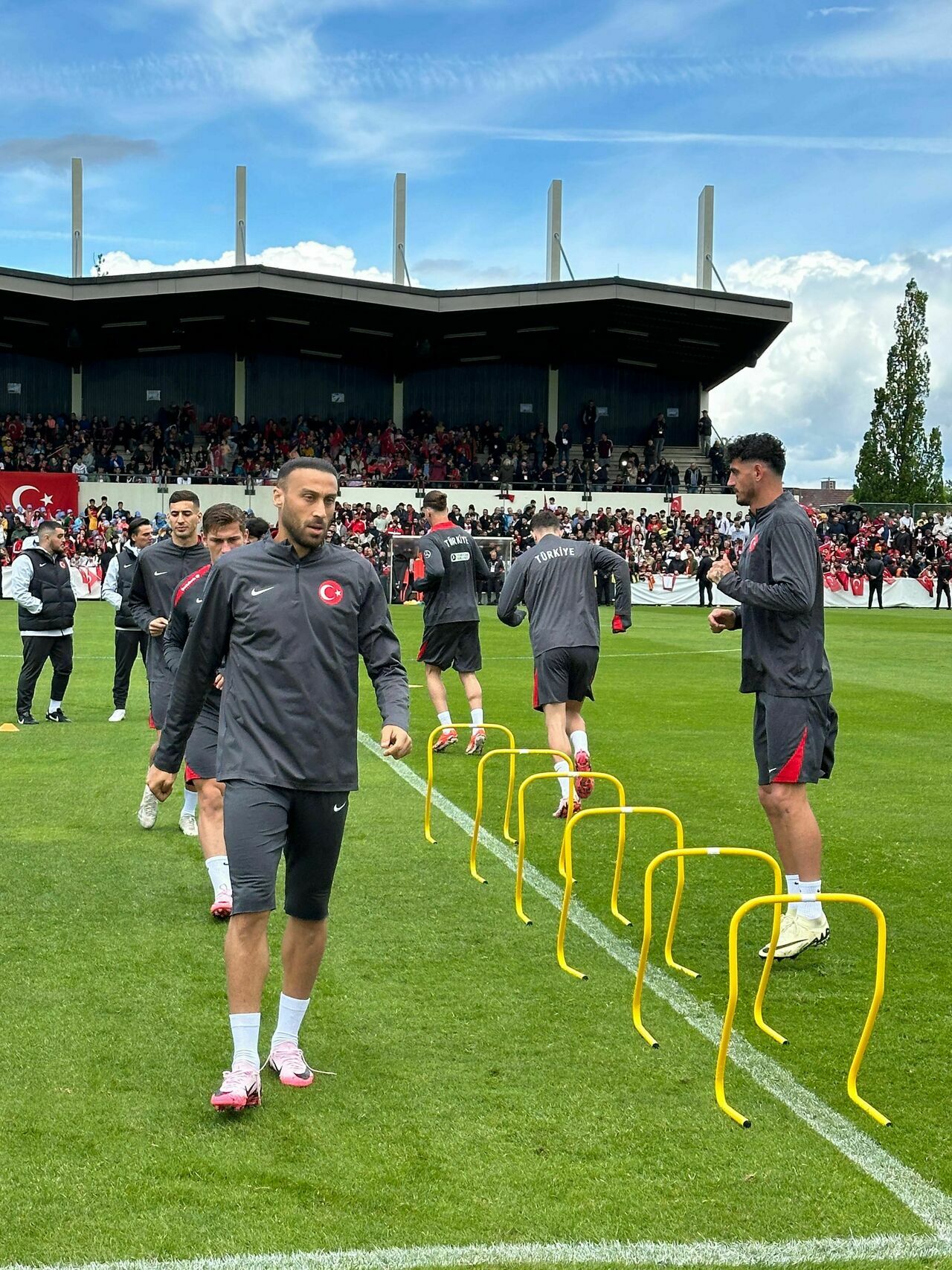A Milli Takım Almanya'da Taraftara Açık Antrenman Yaptı 5