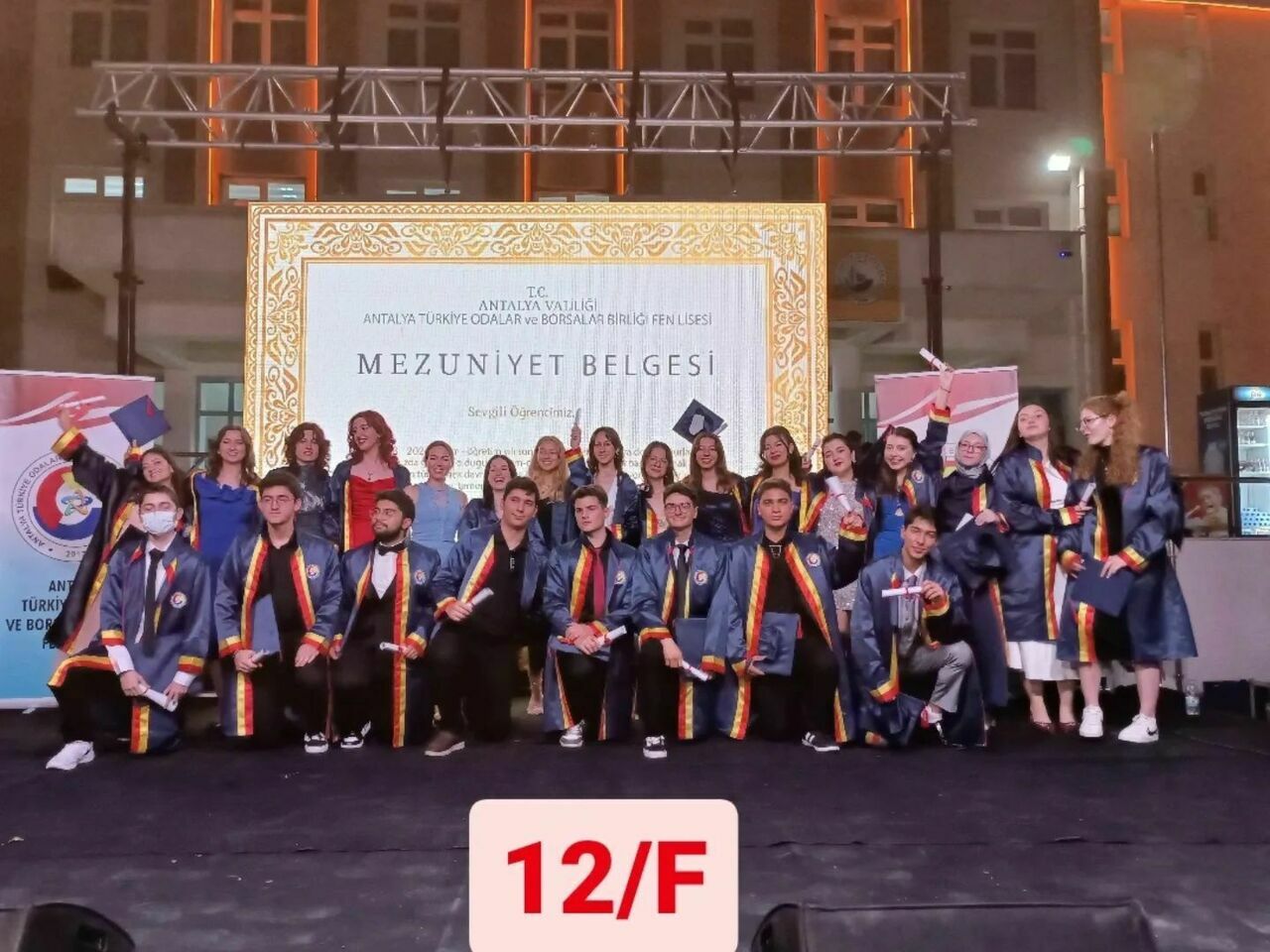 Antalya TOBB Fen Lisesi Mezunlarını Verdi 10