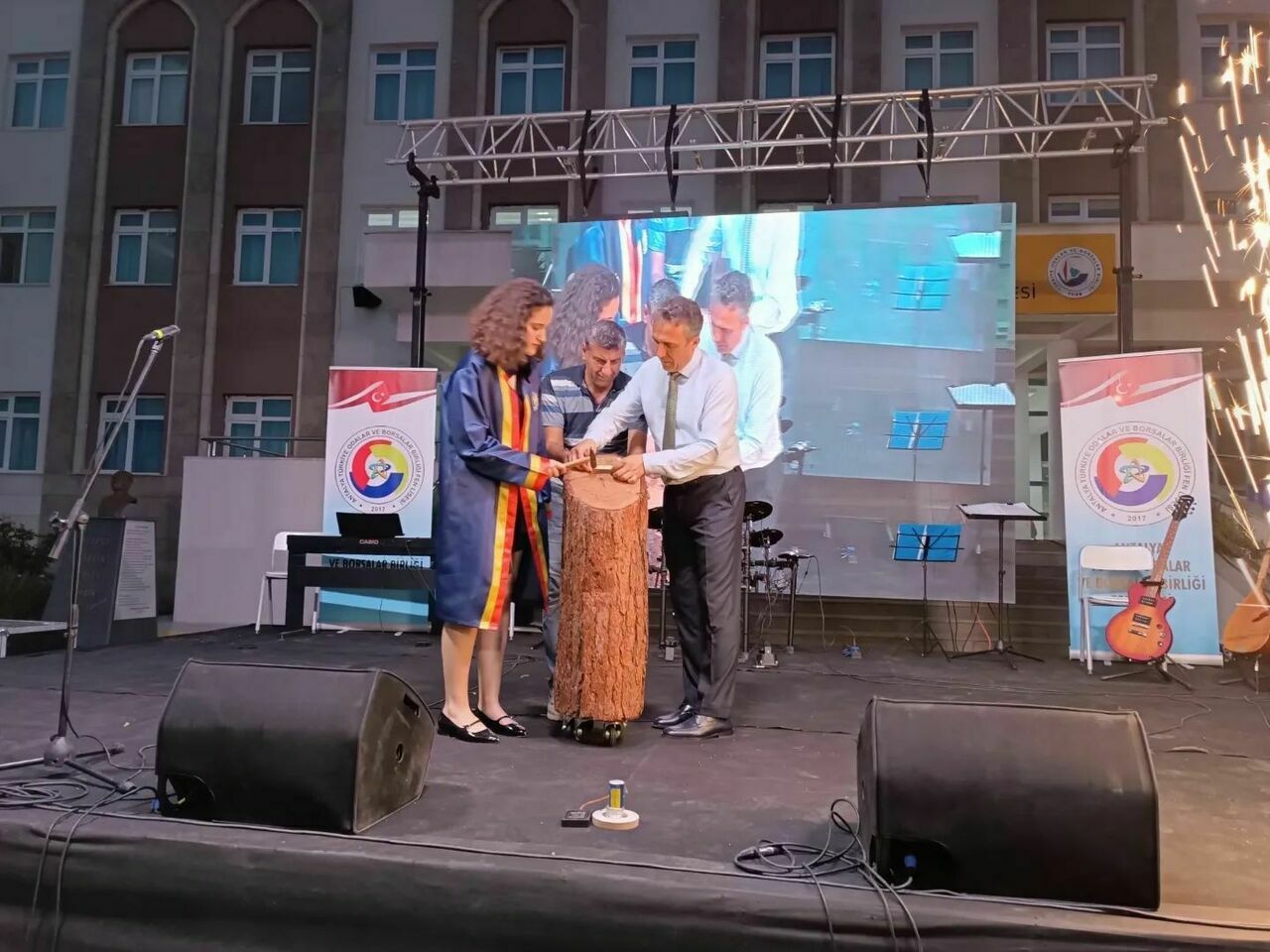 Antalya TOBB Fen Lisesi Mezunlarını Verdi 3